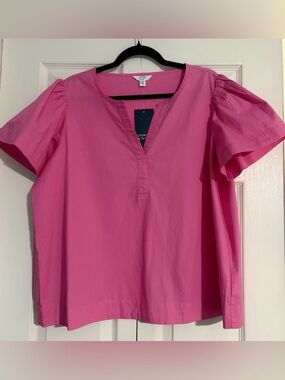 crown & ivy Bright Pink Split V-Neck Flutter Sleeve Blouse